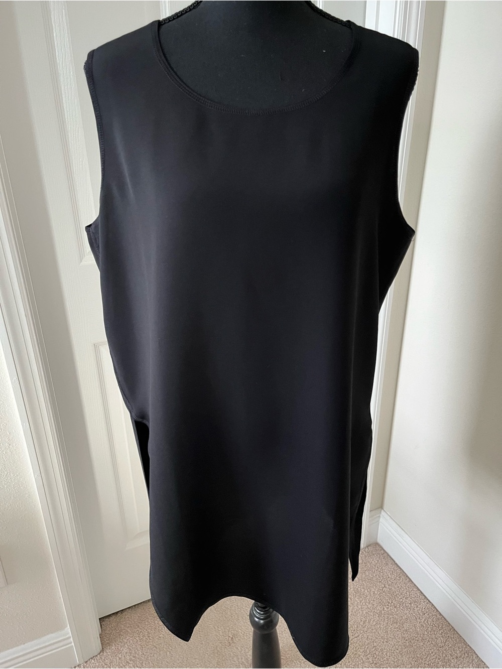 Chico's Black Sleeveless Tunic Top